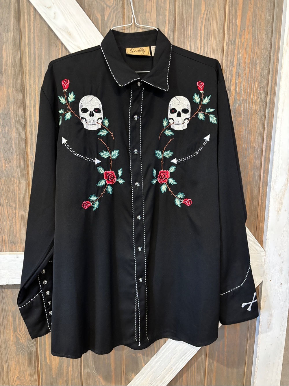 Scully Black Shirt With Skull Embroidery Men’s Large